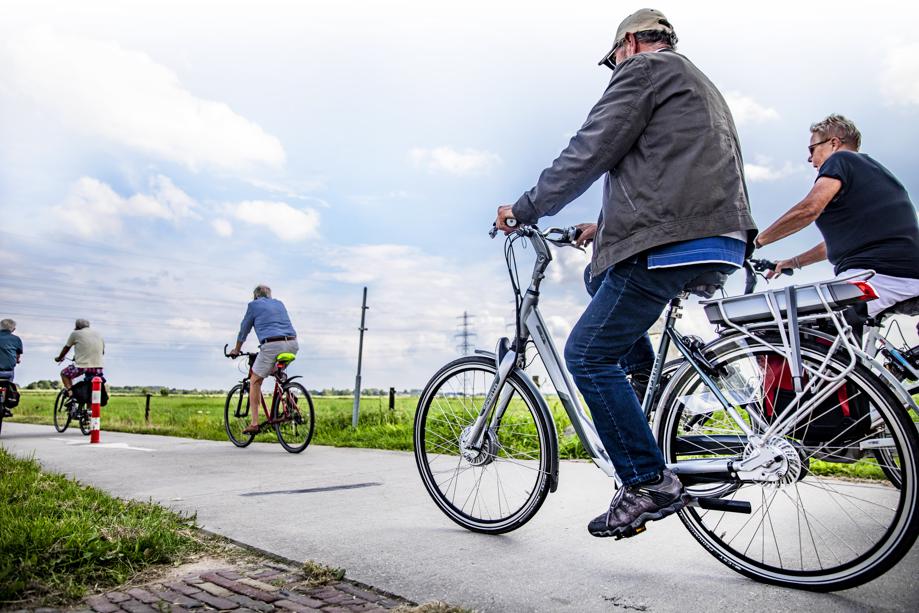 Hvad er den gennemsnitlige rækkevidde for en elcykel?