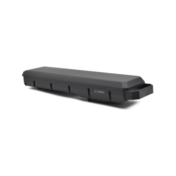Klart billede af Bosch Powerpack 540 Performance/Active Bagagebærer E-Bike Vision cykelbatteri. Billedet er en trekvart visning, batteriindikatoren og håndtaget er tydeligt synlige.