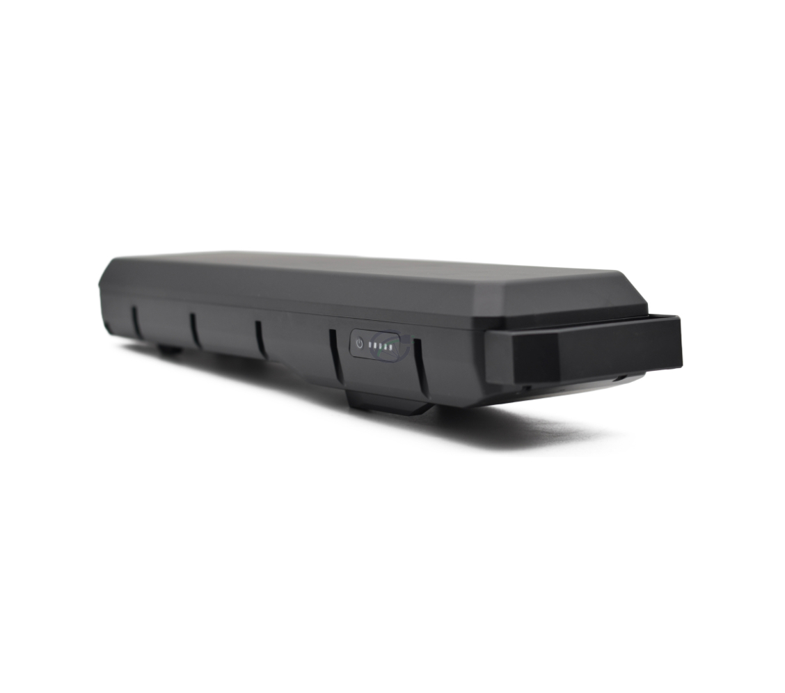 Tredjedels visning fra en lavere vinkel af Bosch Powerpack 540 Performance/Active Bagagebærer E-Bike Vision cykelbatteri.