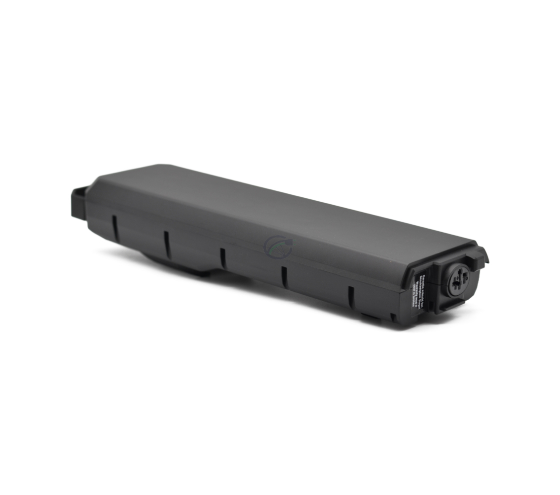 Tredjedels visning fra forsiden af Bosch Powerpack 540 Performance/Active Bagagebærer E-Bike Vision cykelbatteri. Cykeltilslutningen er synlig.