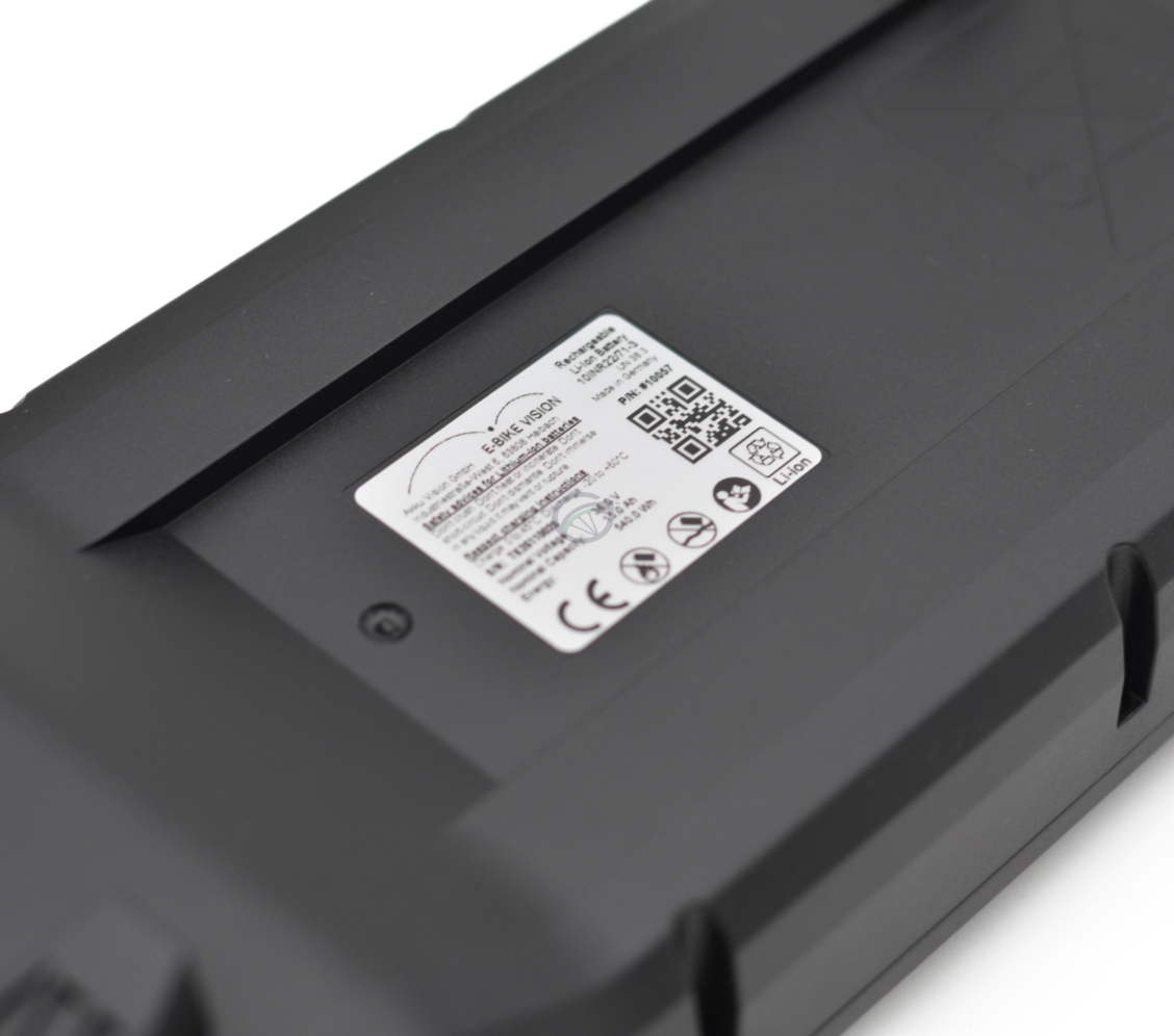 Nærbillede af etiketten på undersiden af Bosch Powerpack 540 Performance/Active Bagagebærer E-Bike Vision cykelbatteri.