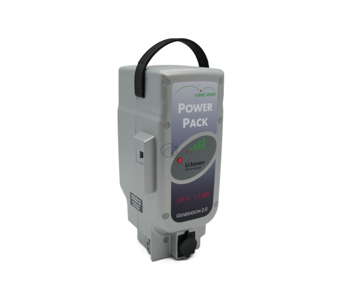 Trekvartvisning af Panasonic Deluxe 36V 17Ah Compatible, hvor ladeporten er synlig.