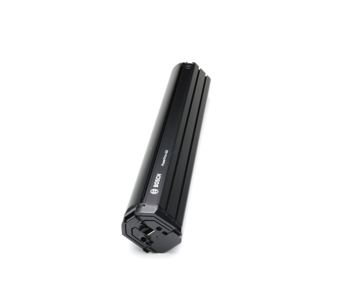 Bosch PowerTube 625 Vertikal cykelbatteriet er vist fra en skrå vinkel. Her er forsiden og toppen af batteriet tydeligt synlige.