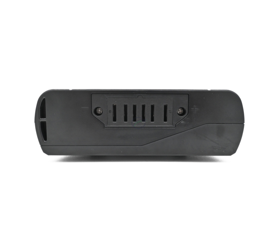 Frontbillede af EYXON Sparta/Batavus B400 36V 12.8Ah Compatible cykelbatteri. Batteriets tilslutning til cyklen er tydeligt synlig.
