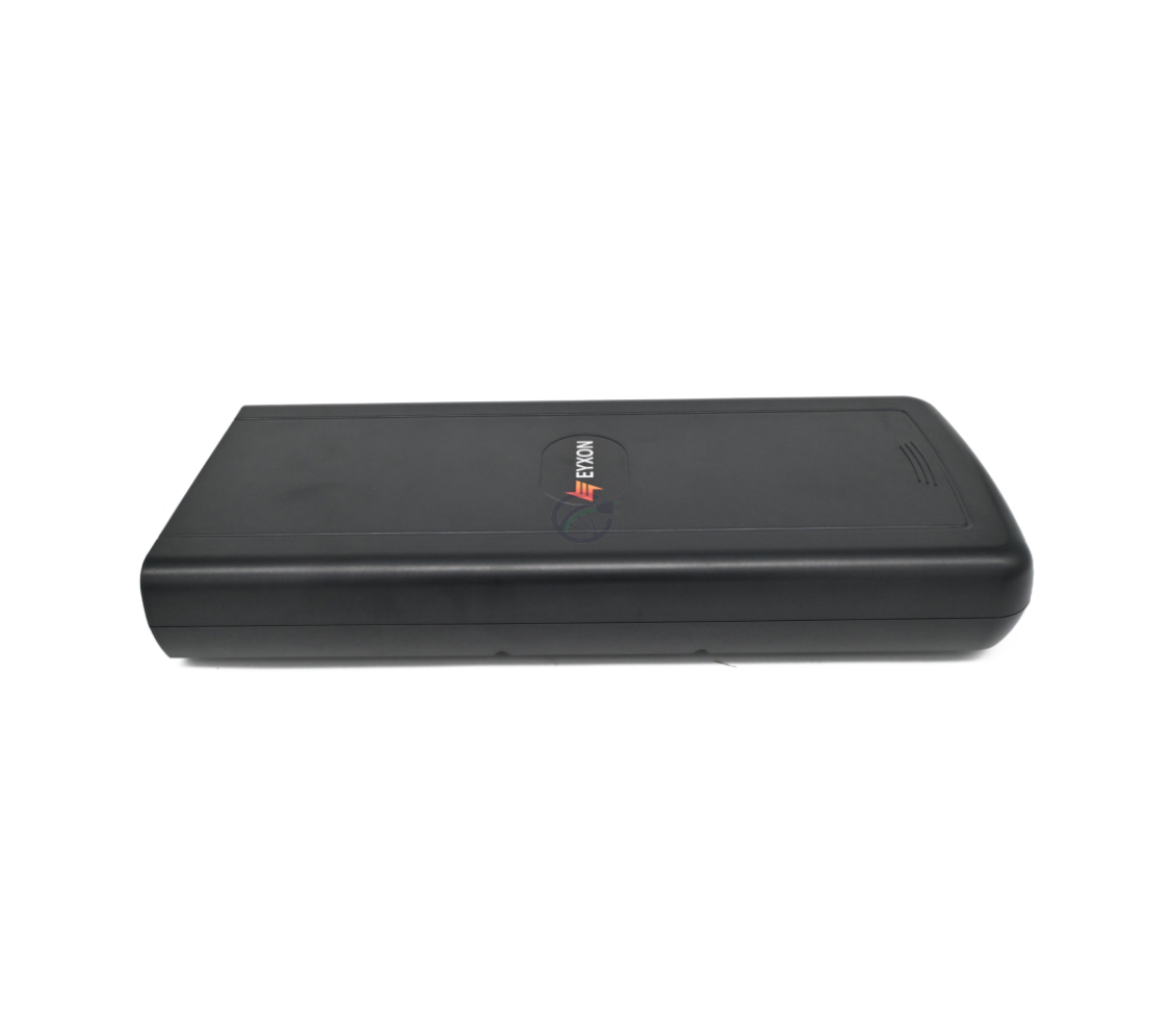 Sidebillede fra oven af EYXON Sparta/Batavus B400 36V 12.8Ah Compatible cykelbatteri.
