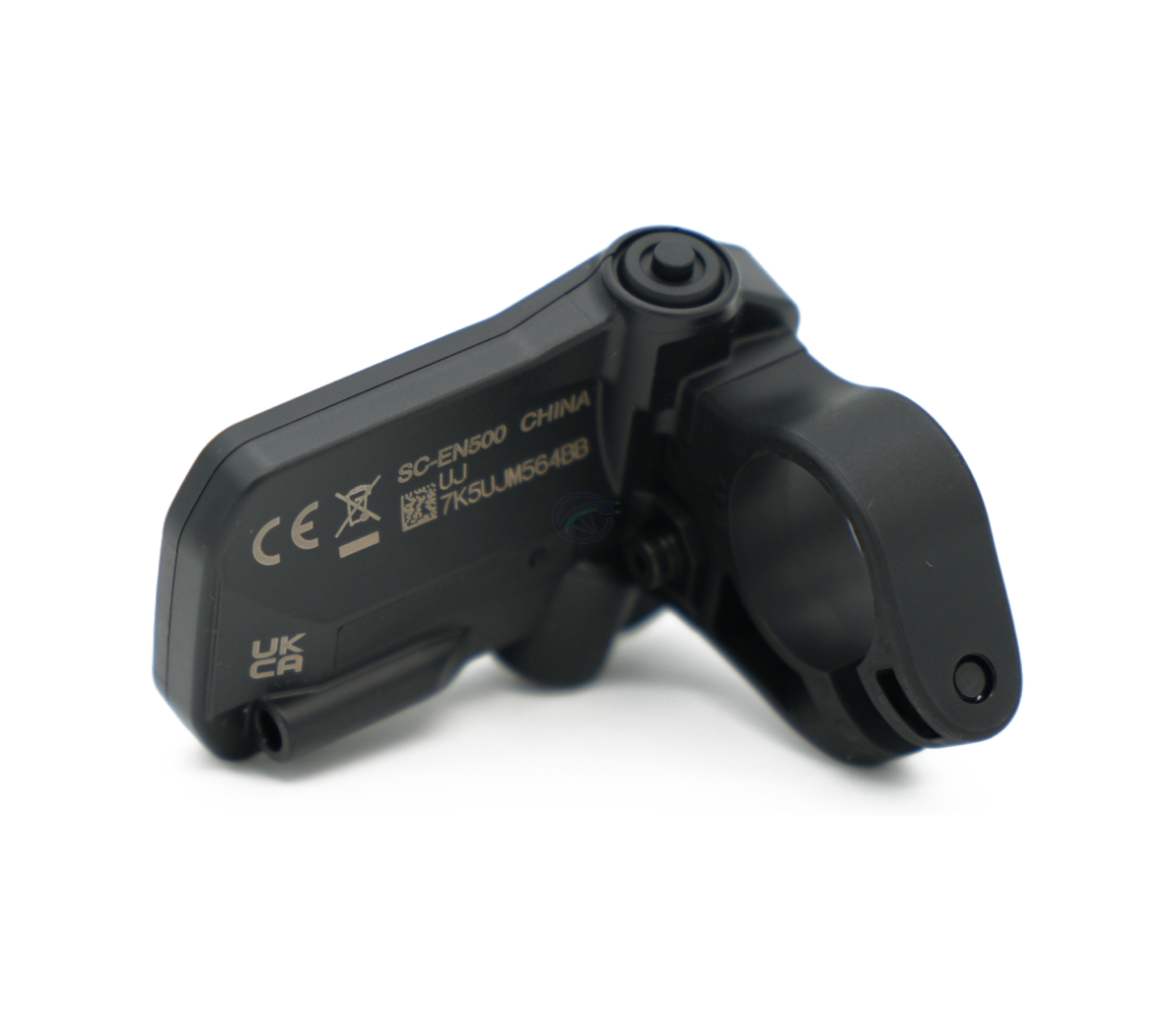 Trekvartsvinkel af Shimano Steps SC-EN500 bagfra.
