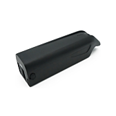 Trekvartsvinkel af AEG DownTube 36V 12.8Ah erstatningscykelbatteri.
