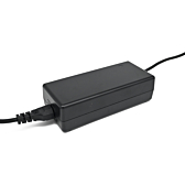 Trekvart udsigt af Phylion 42V 2A 2-polet oplader uden tilslutning.