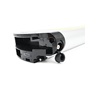 Skrå frontvinkel af Phylion XH370-13J Wall-E 37V 14Ah (2-polet). Opladningsporten og cykeltilslutningen af dette Phylion-batteri er synlige.
