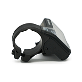 Sidevinkel af Shimano Steps SC-E8000, hvor displayet og tilslutningen er synlige.
